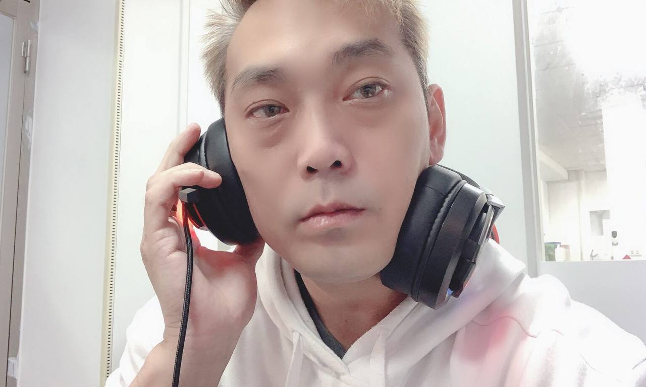 傑哥個人照 (耳機版)